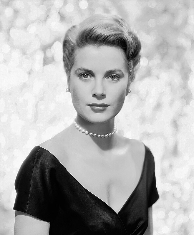 Photo of Hollywood star Grace Kelly, 1955